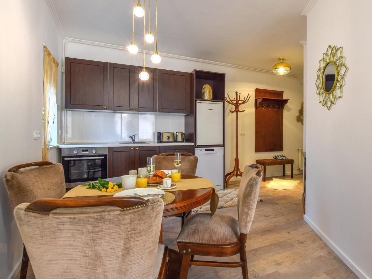 Koenigin Apartman Pécs Exterior foto
