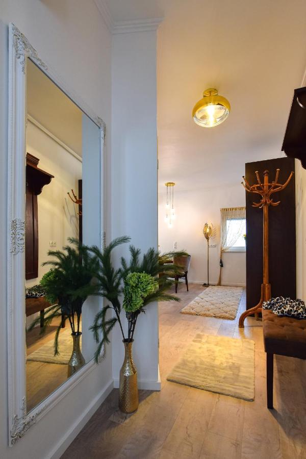 Koenigin Apartman Pécs Exterior foto